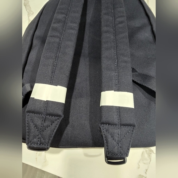 NWT Tommy Hilfiger Back Pack - Picture 10 of 11